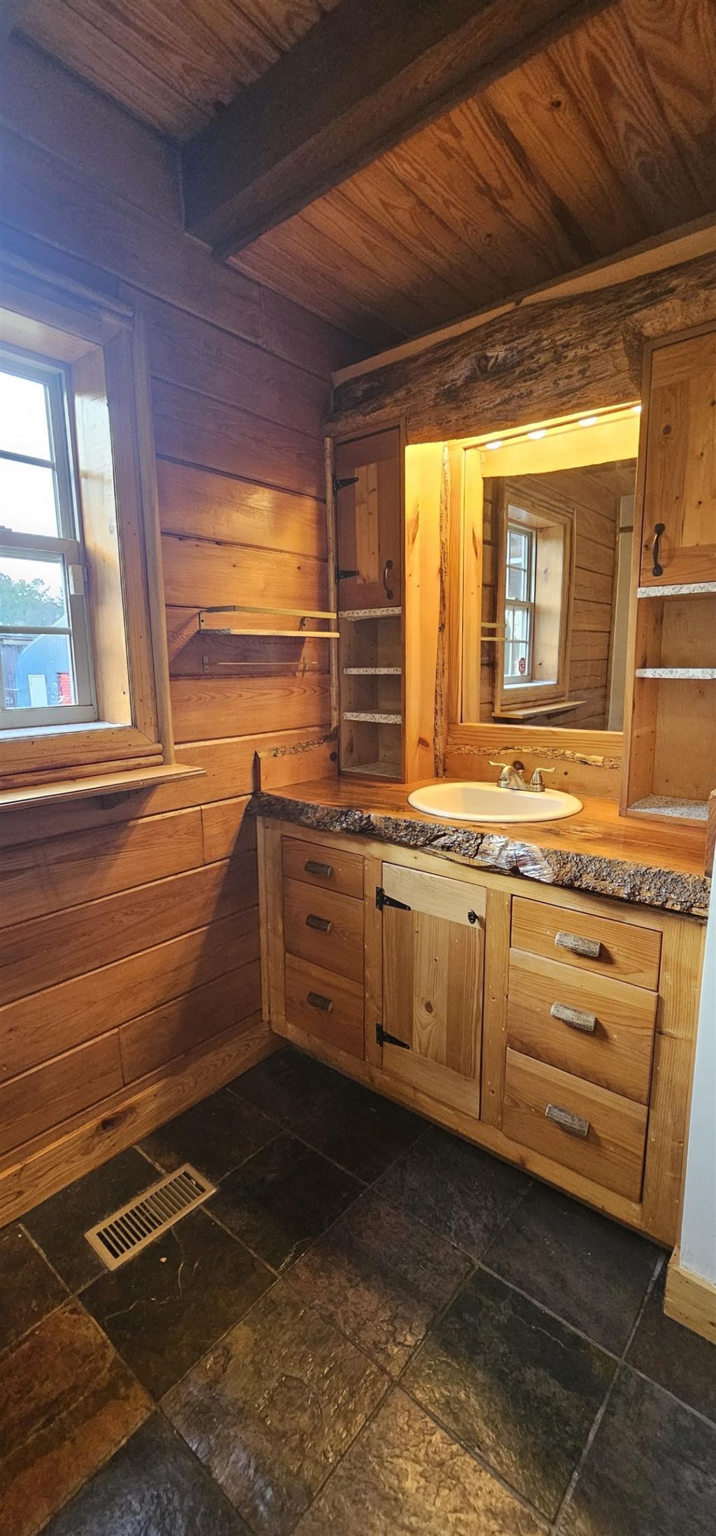 181 Halfway Rd. Photo 30