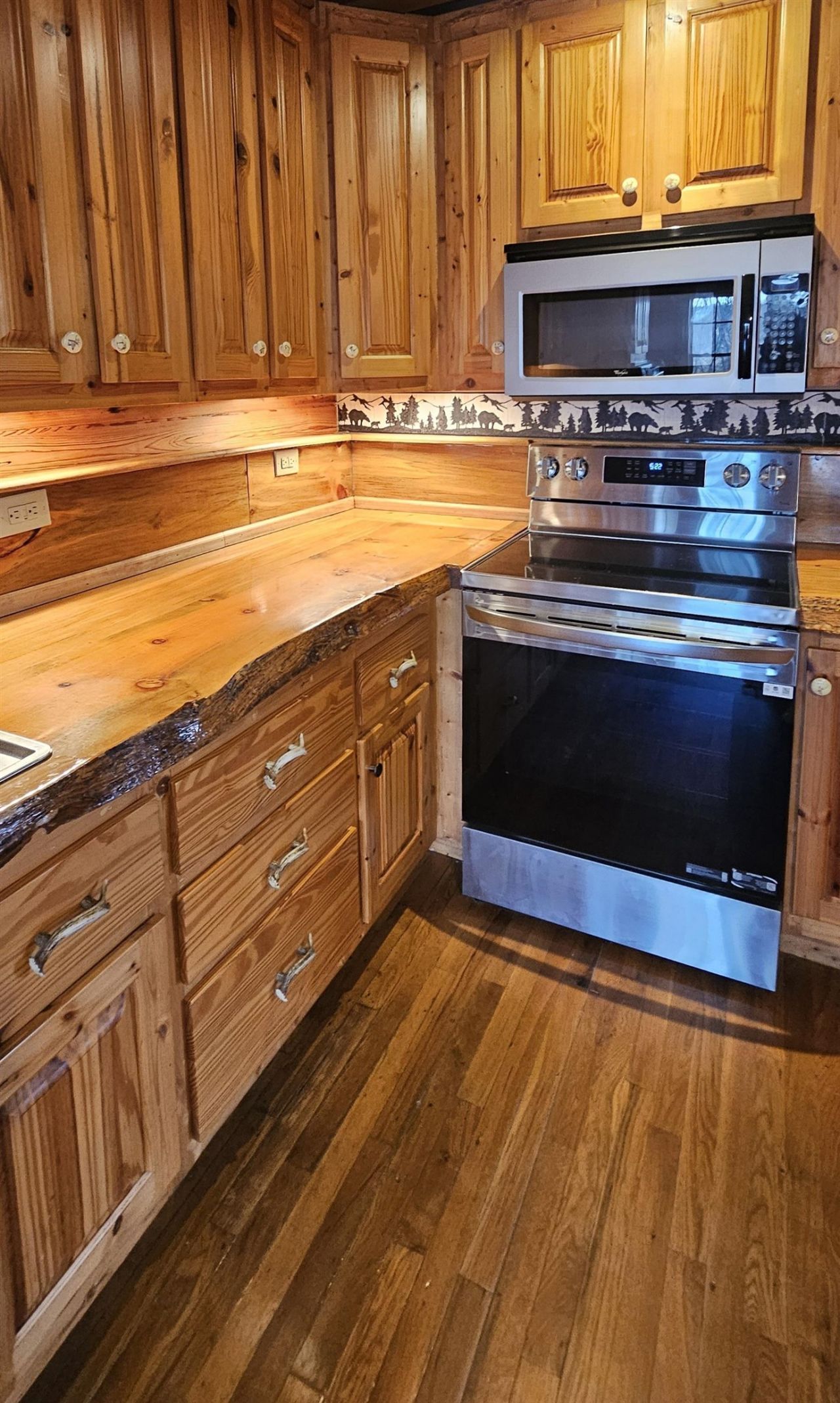 181 Halfway Rd. Photo 7