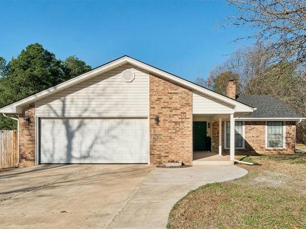 3881 Wild Canary Drive, Choctaw, OK 73020