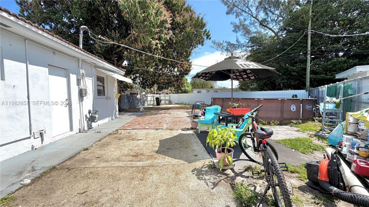 250 E 60th St, Hialeah, FL 33013 Photo