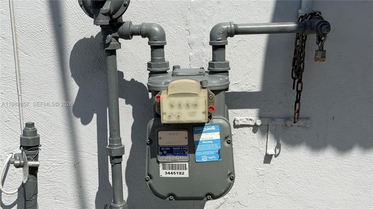 250 E 60th St, Hialeah, FL 33013 Photo