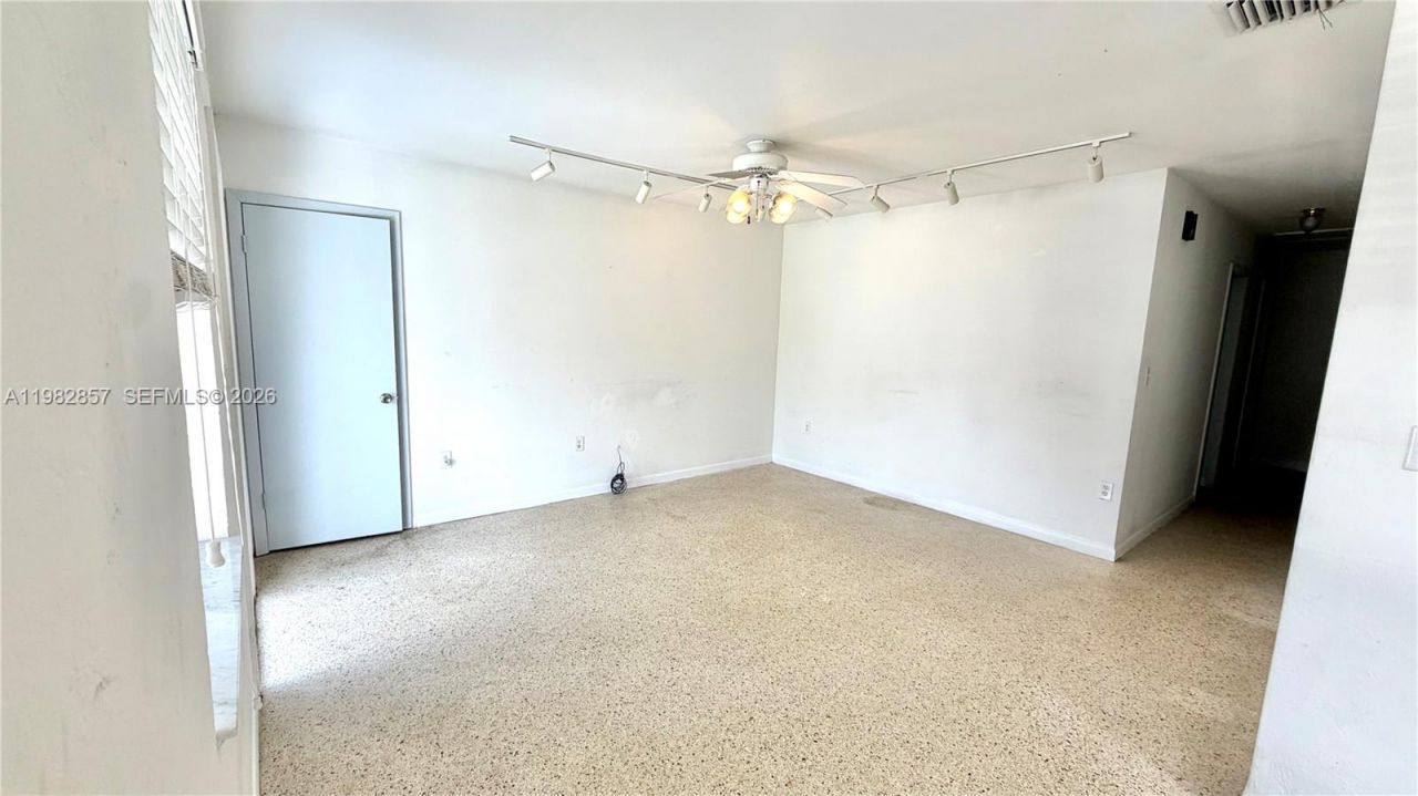 250 E 60th St, Hialeah, FL 33013 Photo