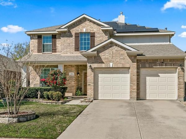 306 Salsbury Drive, Euless, TX 76040