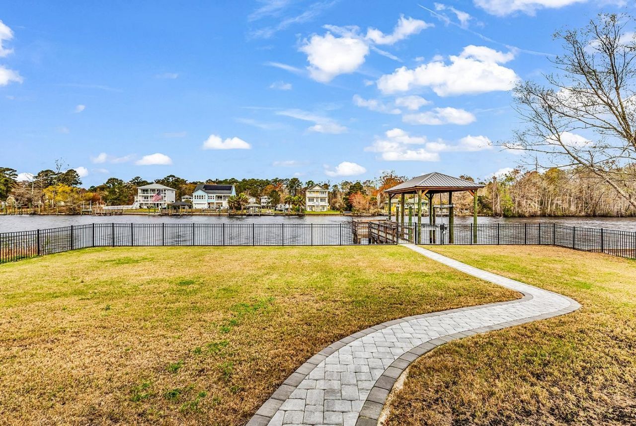 13 Smith Blvd. Photo 33