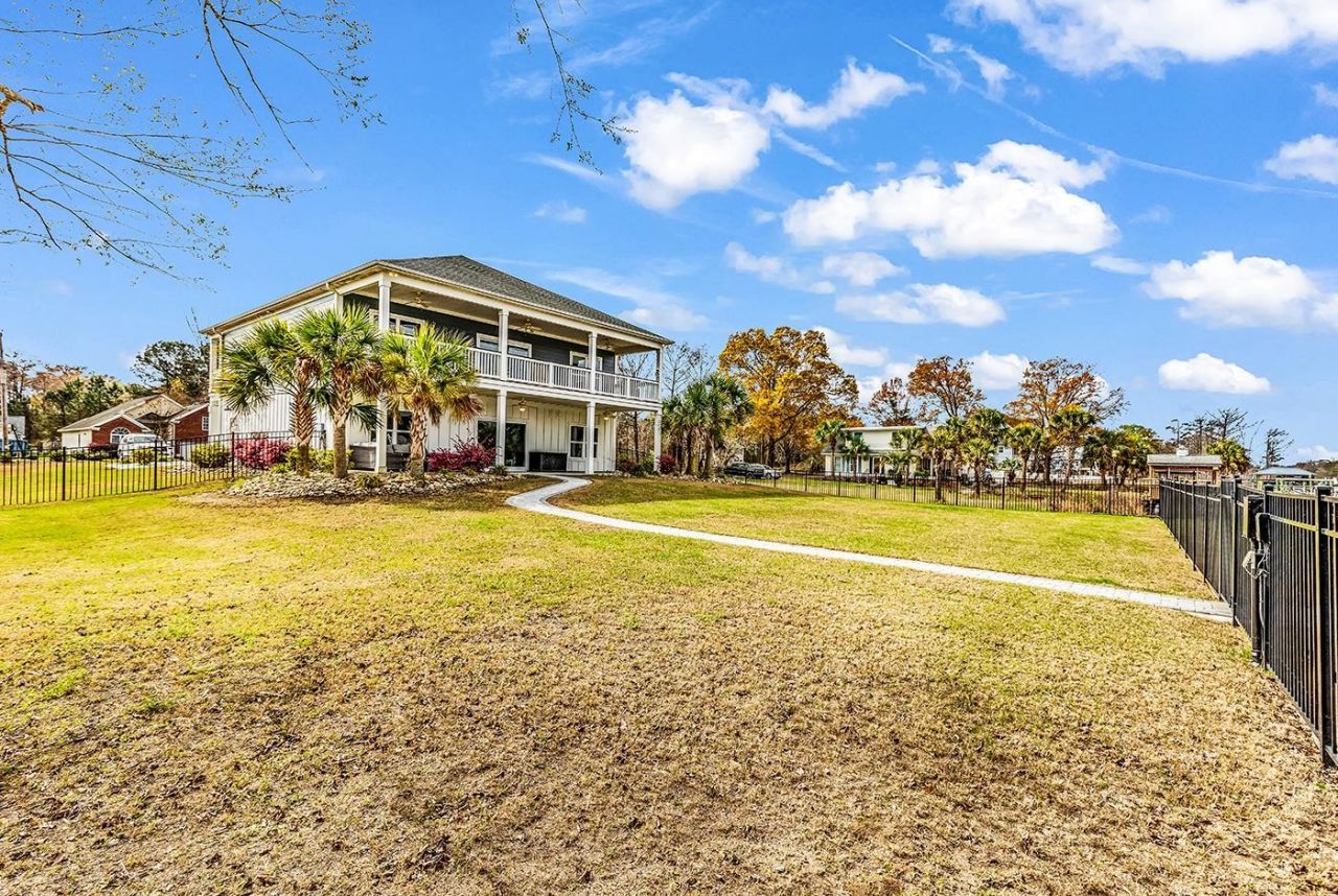 13 Smith Blvd. Photo 36