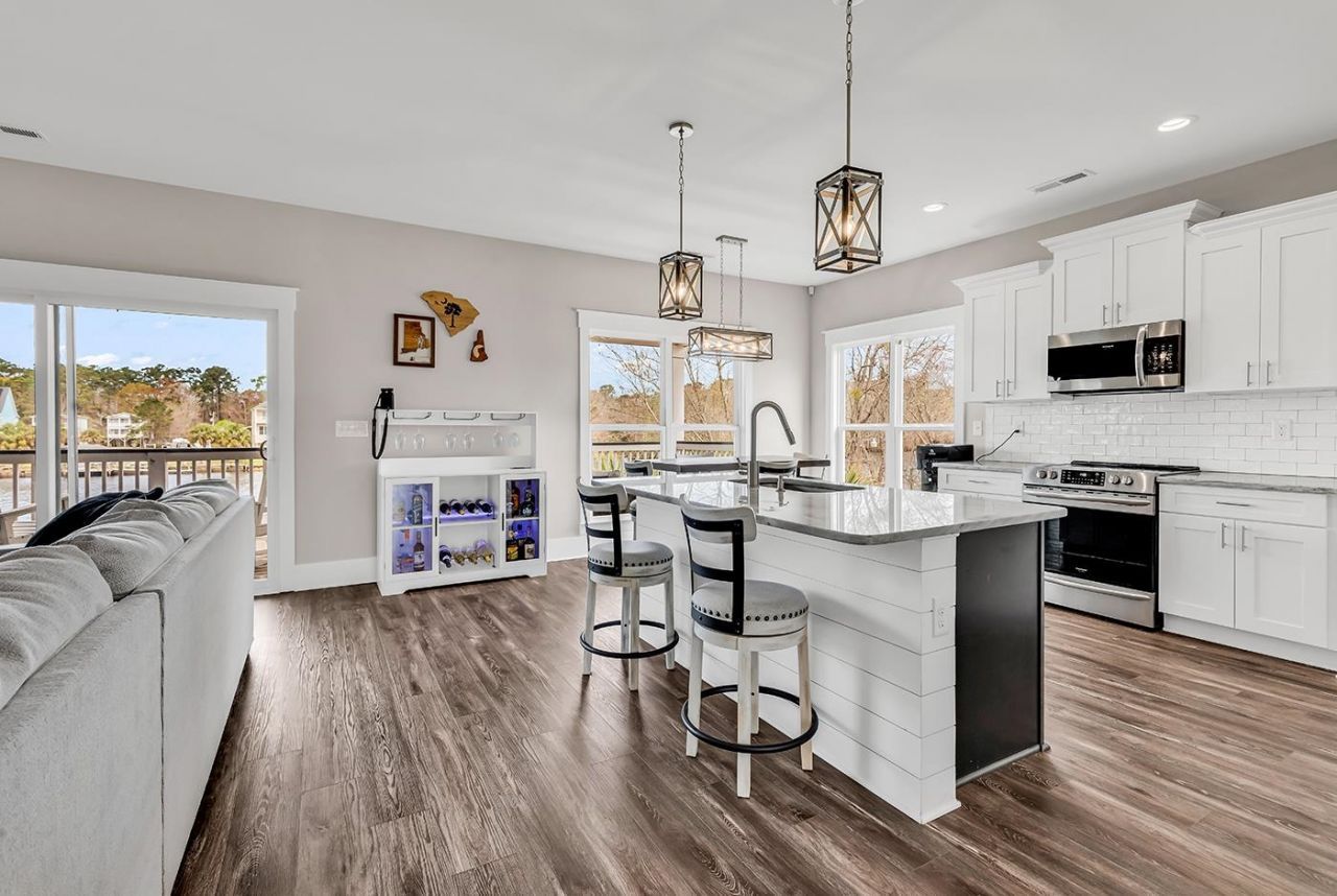 13 Smith Blvd. Photo 8