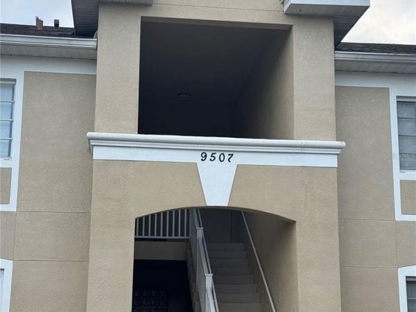 9507 AMBERDALE COURT , Unit 201, RIVERVIEW, FL 33578