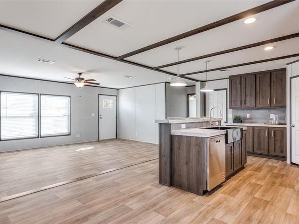 175 Cedar Drive, Azle, TX 76020