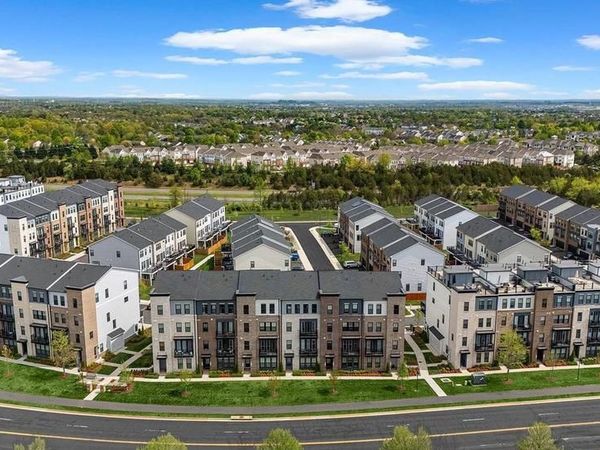 43298 FARRINGDON SQUARE, BROADLANDS, VA 20148