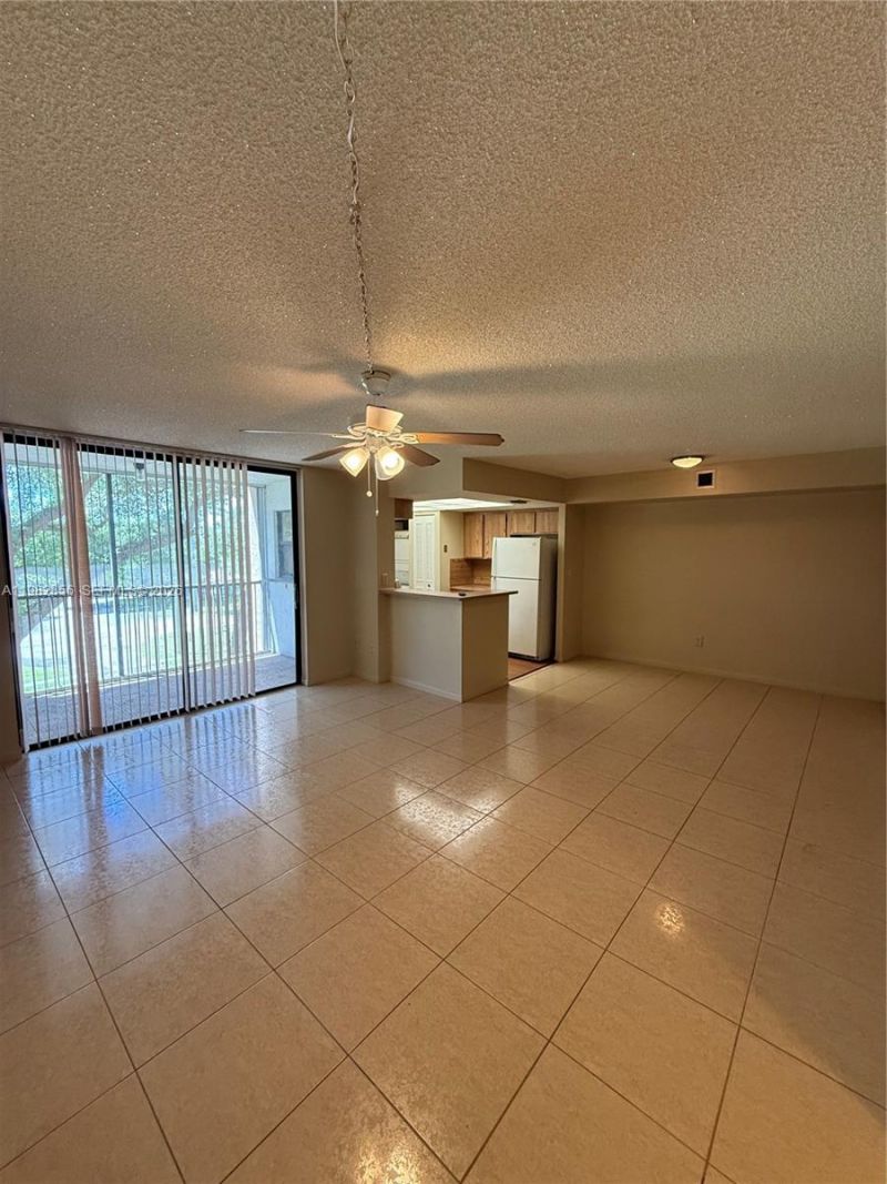 6800 Cypress Rd, Unit 305, Plantation, FL 33317 Photo