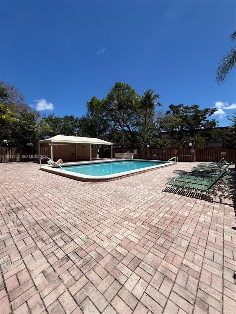 6800 Cypress Rd, Unit 305, Plantation, FL 33317 Photo