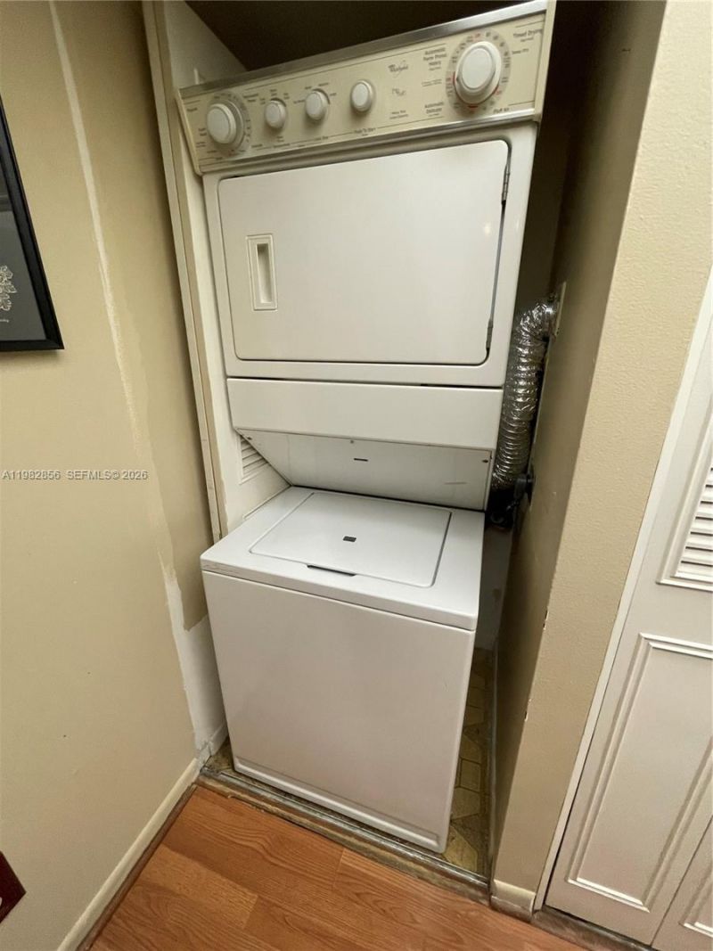 6800 Cypress Rd , Unit 305, Plantation, FL 33317 Photo