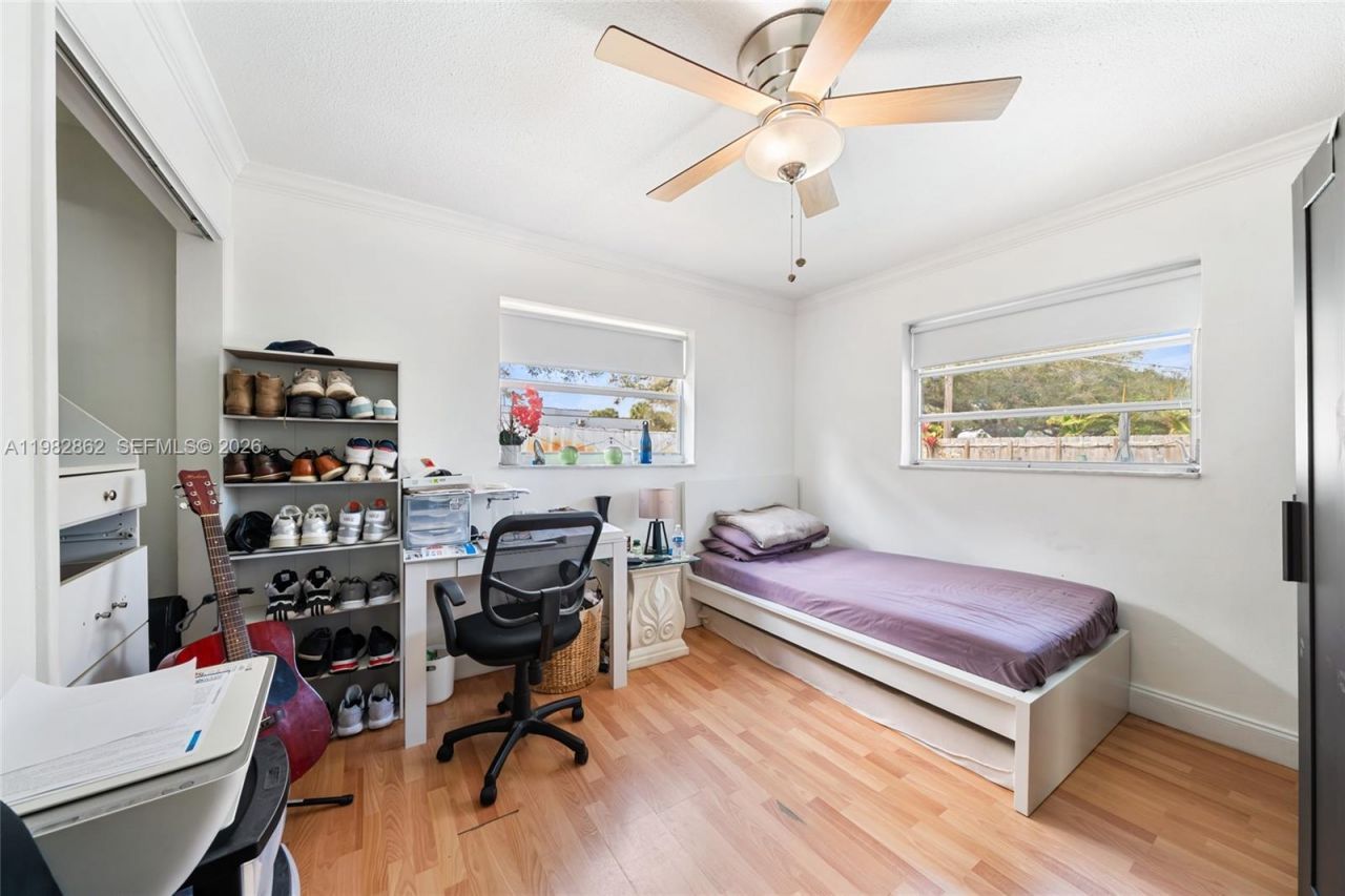 1040 SW 66th Ave , Pembroke Pines, FL 33023 Photo