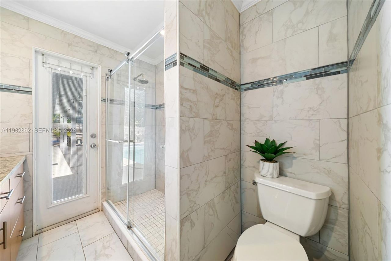 1040 SW 66th Ave , Pembroke Pines, FL 33023 Photo