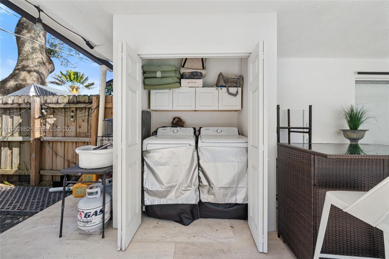 1040 SW 66th Ave , Pembroke Pines, FL 33023 Photo