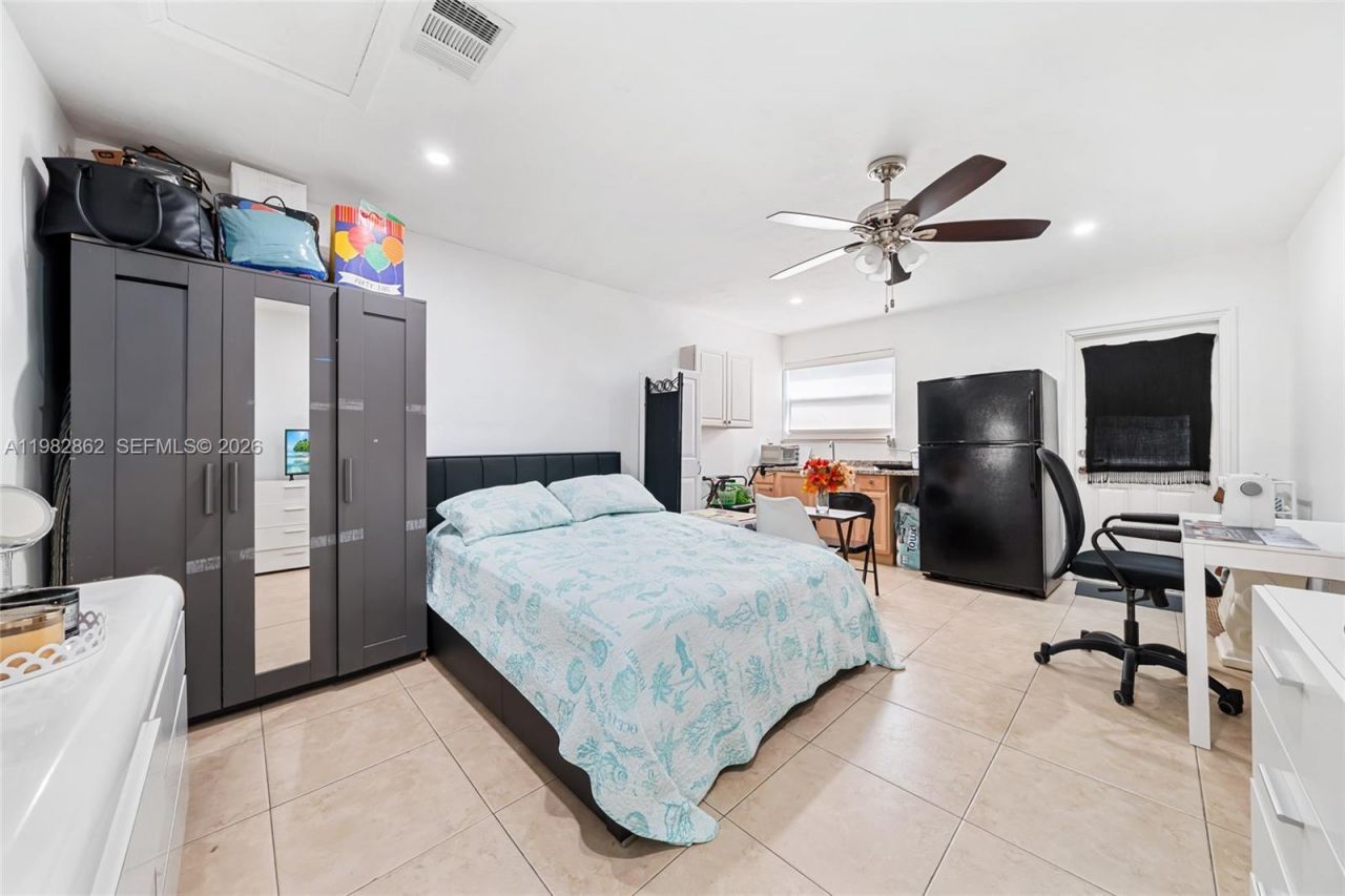 1040 SW 66th Ave , Pembroke Pines, FL 33023 Photo