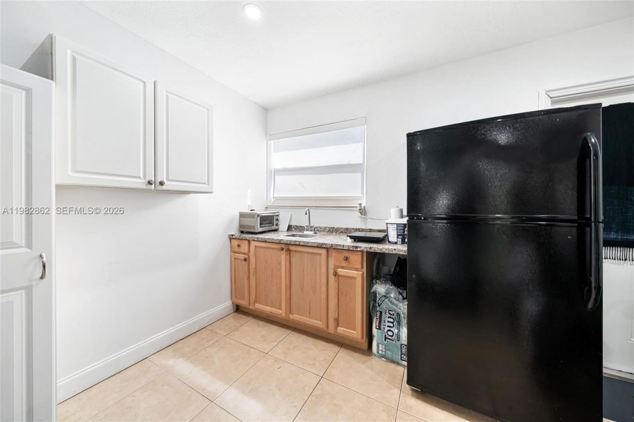 1040 SW 66th Ave , Pembroke Pines, FL 33023 Photo