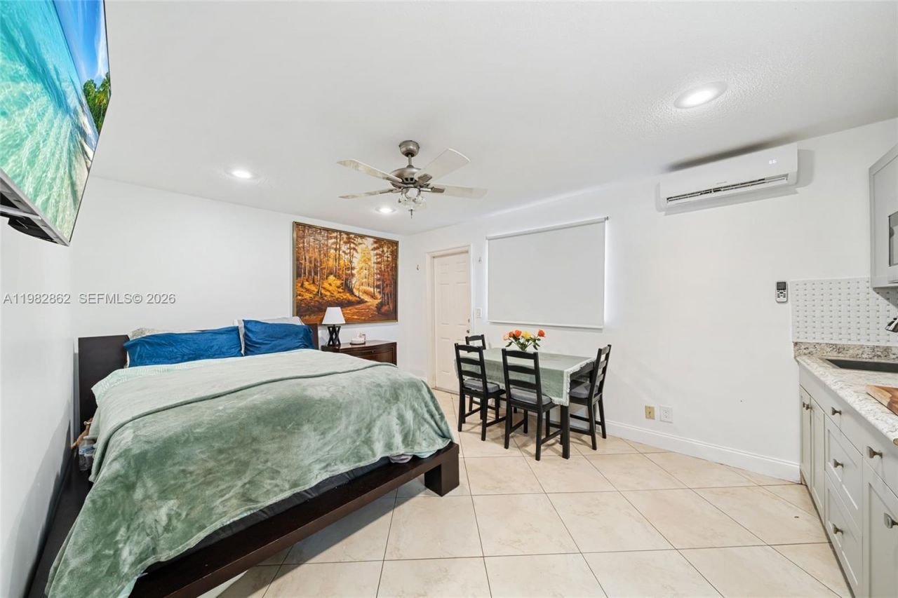 1040 SW 66th Ave , Pembroke Pines, FL 33023 Photo