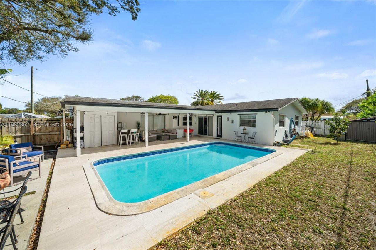 1040 SW 66th Ave , Pembroke Pines, FL 33023 Photo