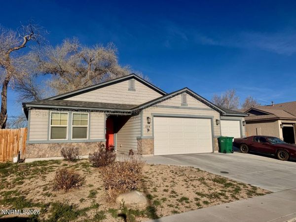 564 Grey Eagle Lane, Fernley, NV 89408