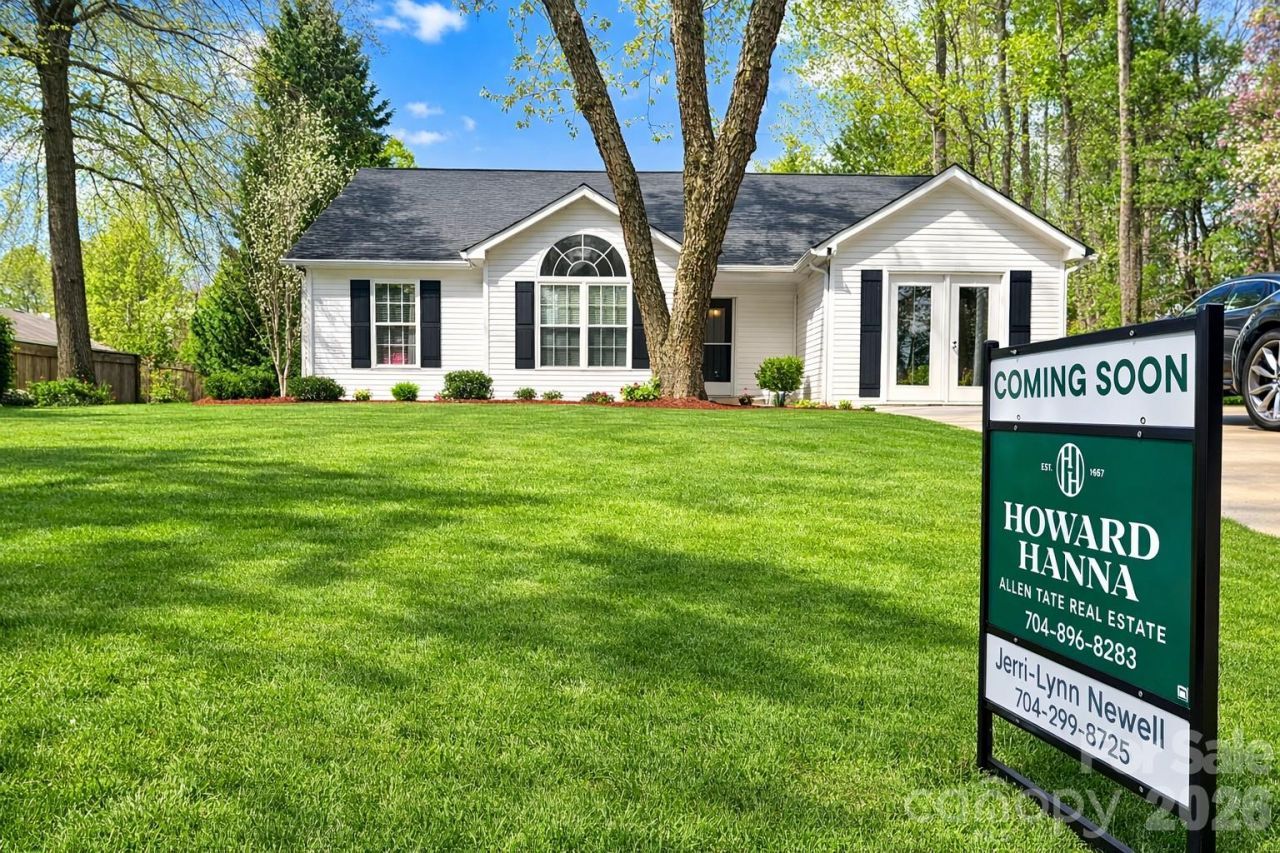 107 Panther Creek Road E, Troutman, NC 28166 Main Photo