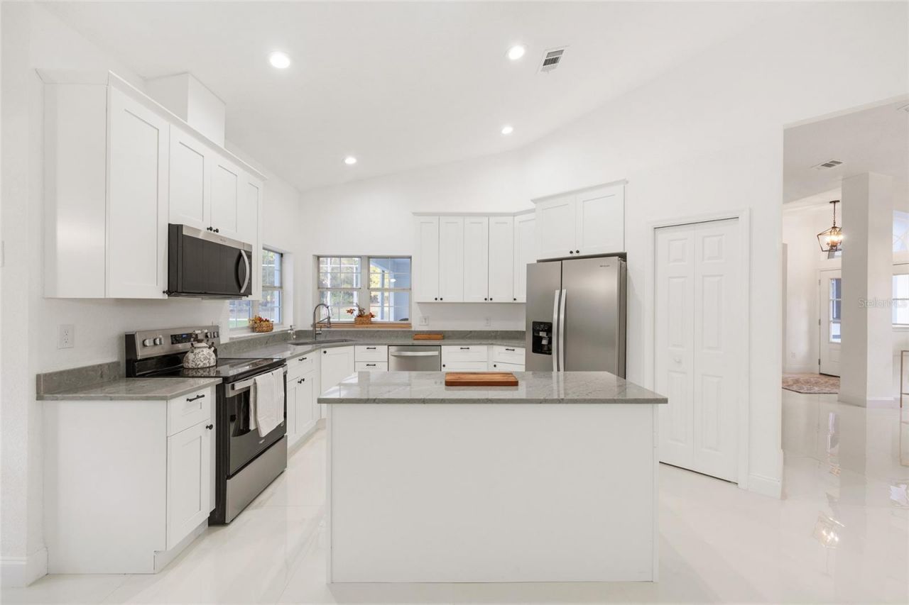 10043 SW 202nd Circle, Dunnellon, FL 34431 Photo