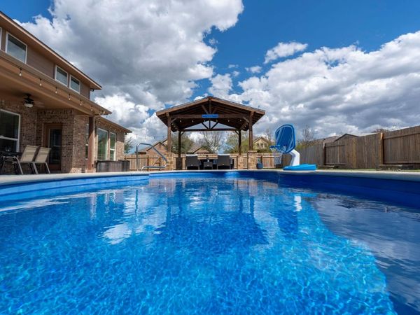 240 Parkrose DR , Buda, TX 78610