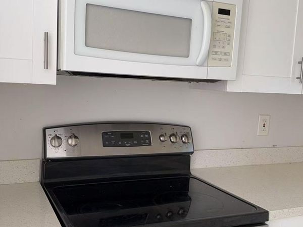 819 SW 9th Court, Pompano Beach, FL 33060