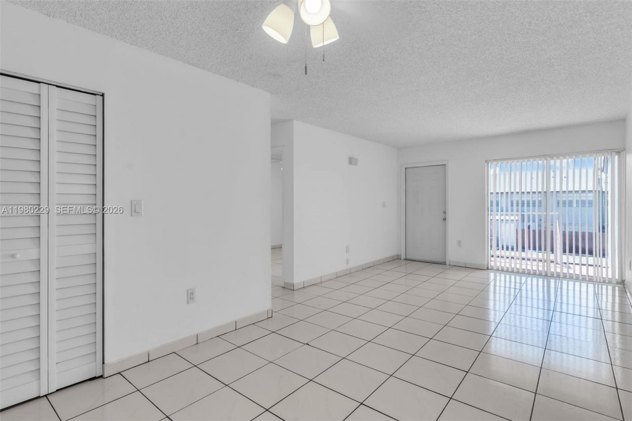 15421 SW 81st Cir Ln , Unit 28, Miami, FL 33193 Photo