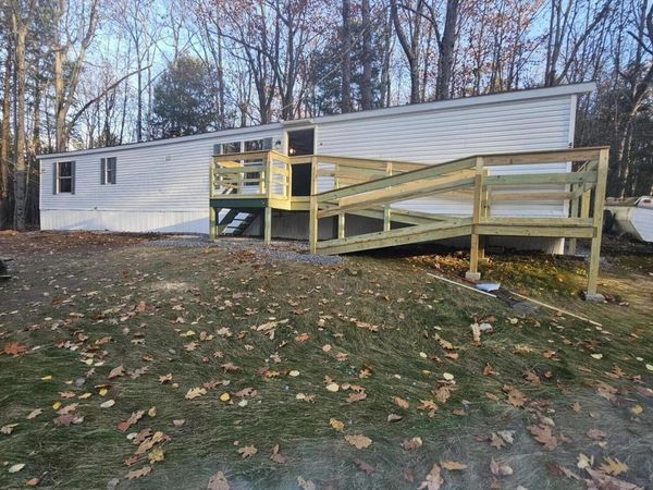 42 Squire Court, Winthrop, ME 04364