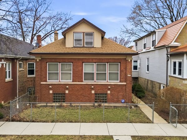 3411 N Springfield Avenue , Chicago, IL 60618