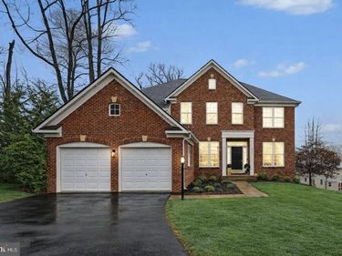 19201 BUNA STREET, TRIANGLE, VA 22172