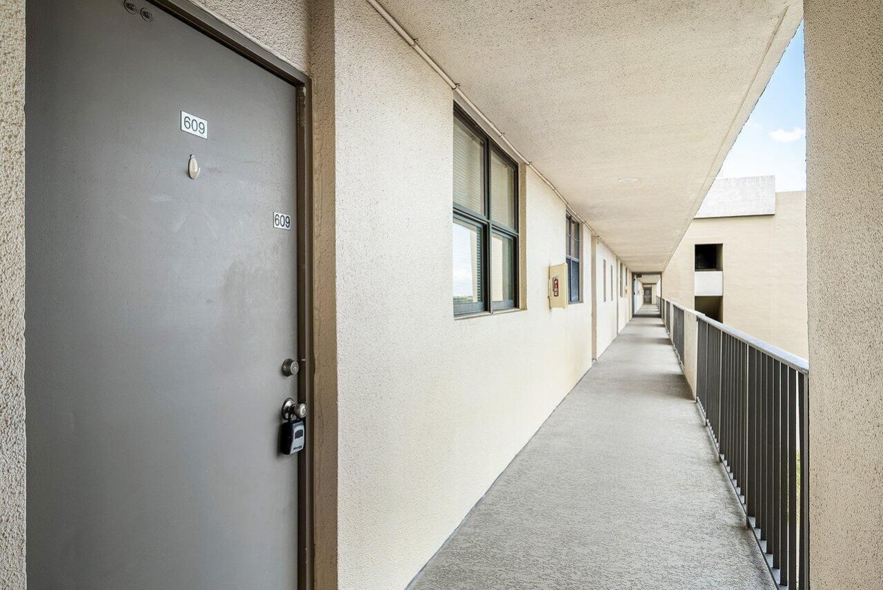 2400 Deer Creek Country Club Boulevard, Unit 609-1, Deerfield Beach, FL 33442 Main Photo