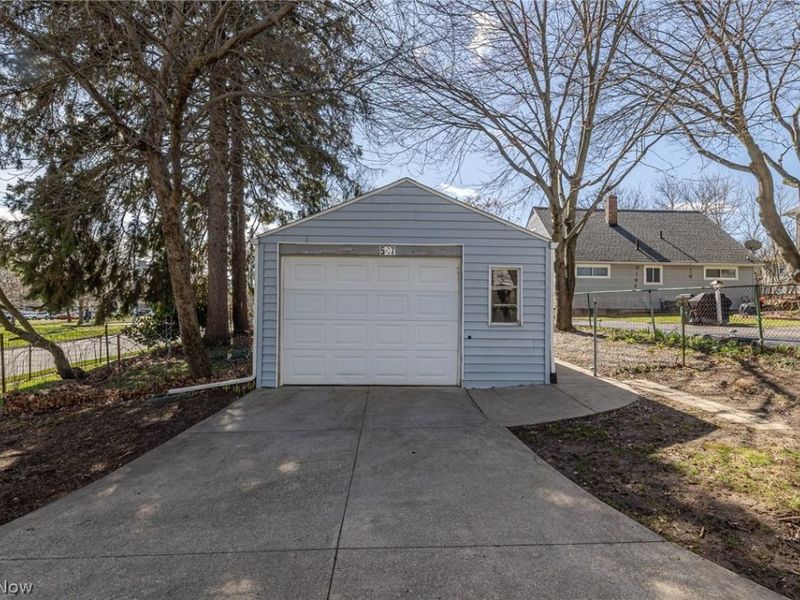 507 Broad Boulevard, Cuyahoga Falls, OH 44221 Photo 3