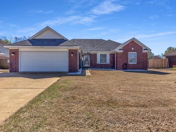 636 White Oak Drive, Marion, AR 72364