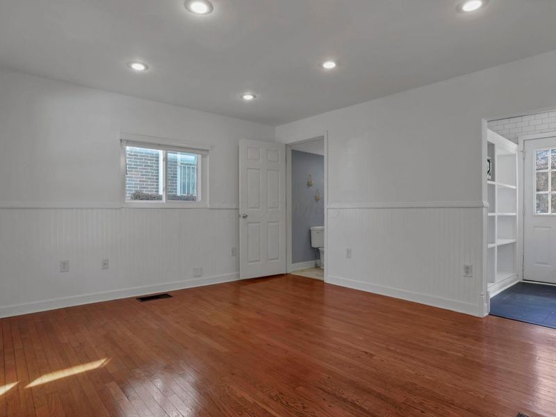 553 Elsmere Street, Columbus, OH 43206 Photo 9