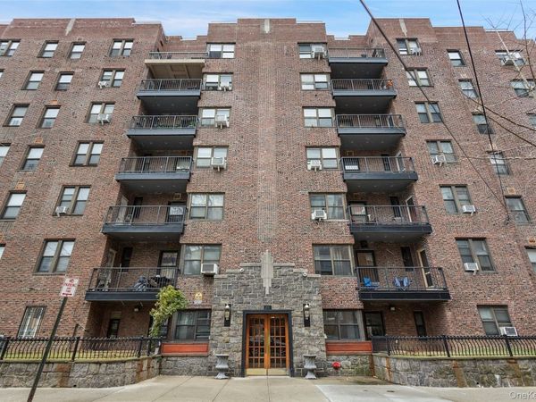 30 Clinton Place, Unit LB, New Rochelle, NY 10801