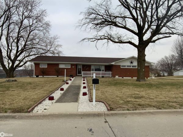 1526 S Main Street, Denison, IA 51442