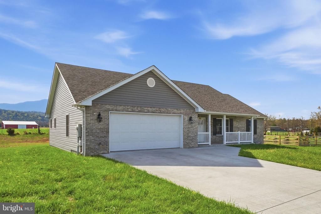 133 Arthur Lane, Luray, VA 22835 Main Photo