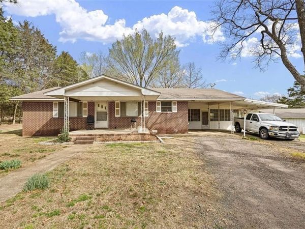 714 Highway 213 , Hattieville, AR 72063