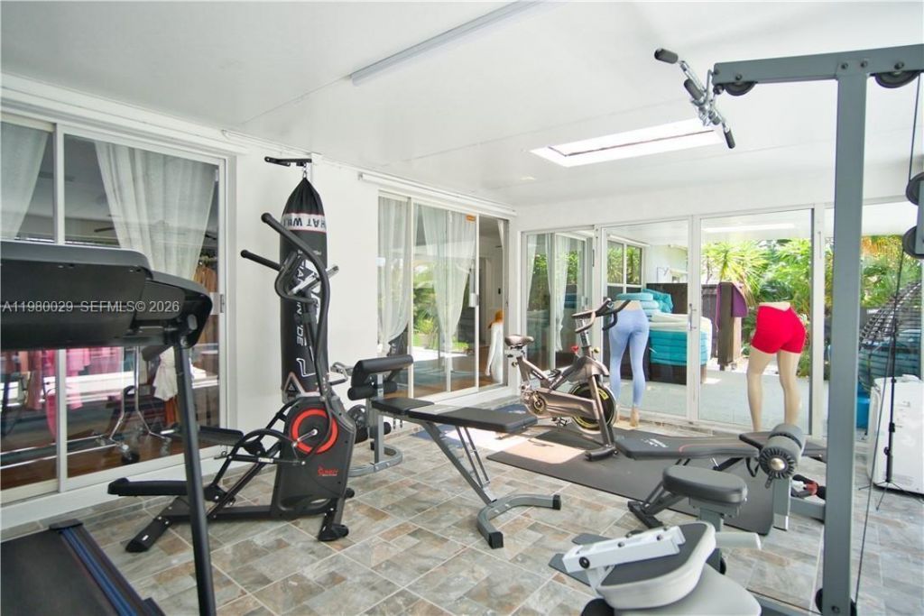 1419 N 16th Ct, Hollywood, FL 33020 Photo