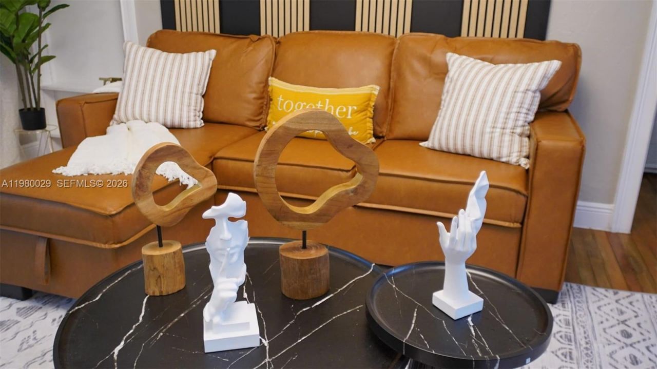 1419 N 16th Ct, Hollywood, FL 33020 Photo