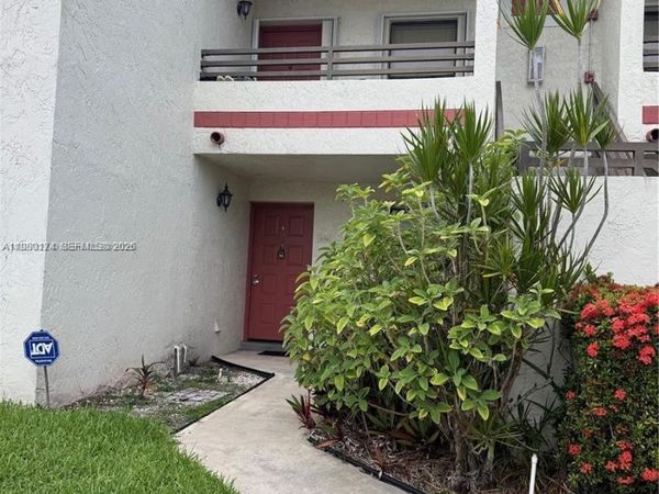1226 N Hiatus Rd, Unit 1226, Pembroke Pines, FL 33026