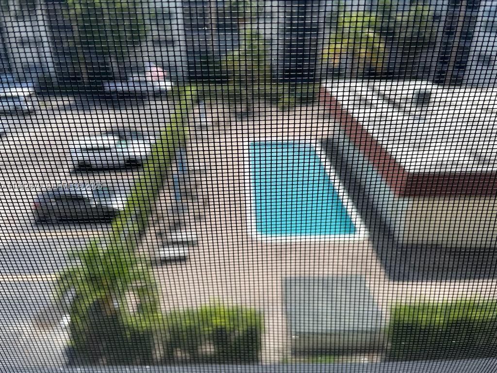 220 SW 9th Ave, Unit 417, Hallandale Beach, FL 33009 Photo