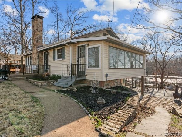 90 Arrowhead Beach Road, Lake Ozark, MO 65049