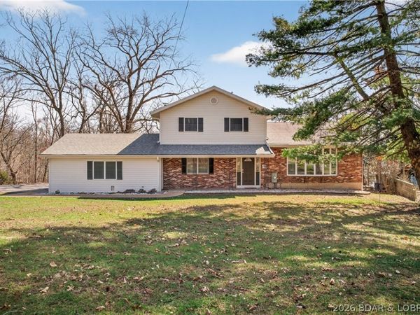 250 Oak Ridge Drive, Lake Ozark, MO 65049