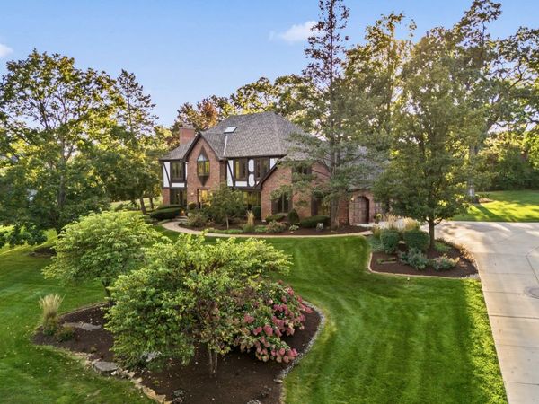 9 Equestrian Way , Lemont, IL 60439