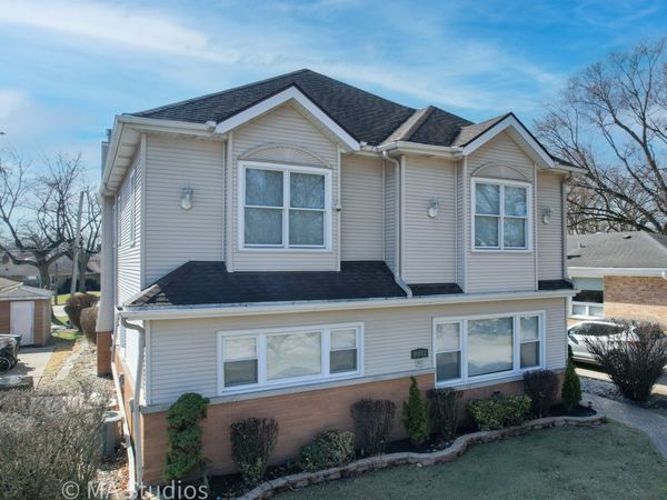 8912 Harms Road , Morton Grove, IL 60053