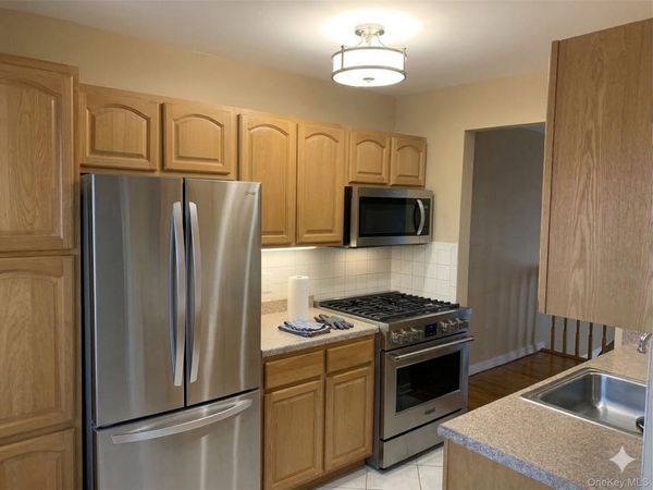 4216 E Tremont Avenue, Bronx, NY 10465