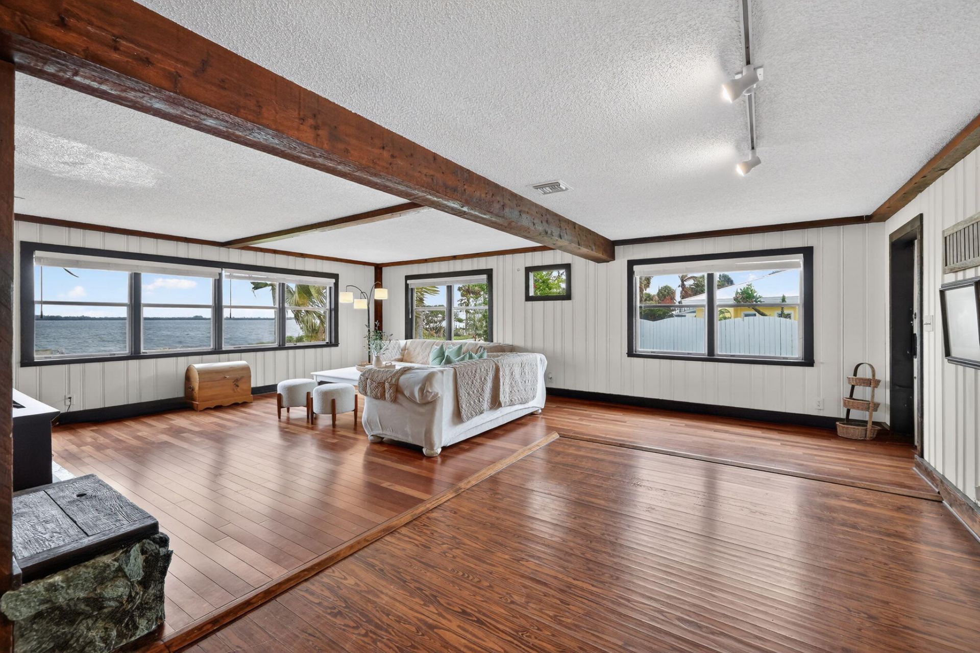 4490 NE Indian River Drive, Jensen Beach, FL 34957 Photo